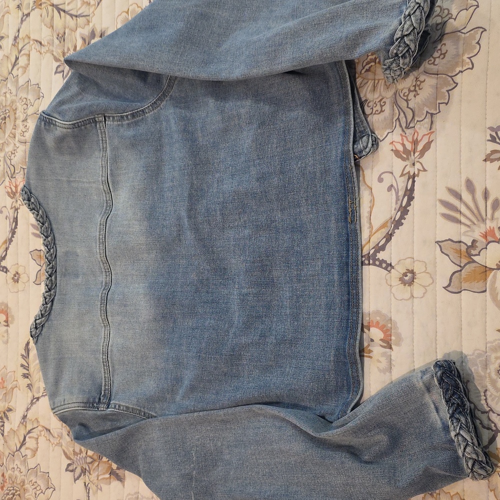 Curve Appeal Braided Denim Jacket, Light Wash - Picture 5 of 7